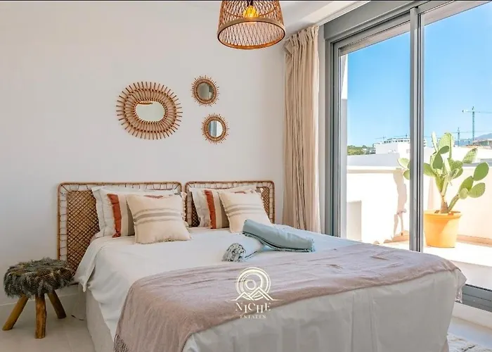 Penthouse 'Mi Manera' 4 Bdrs, 245M Terrace Apartment Estepona