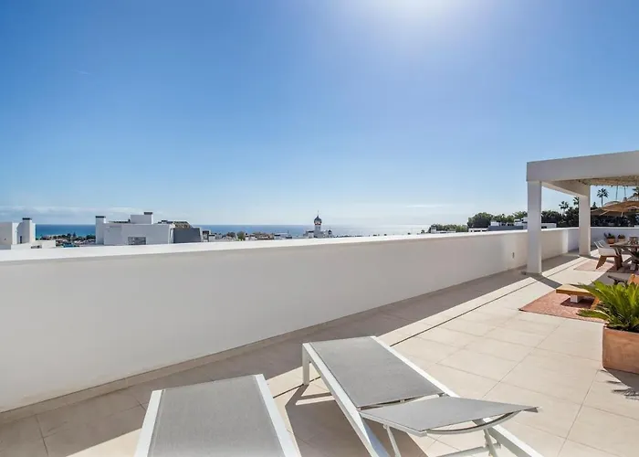 Penthouse 'Mi Manera' 4 Bdrs, 245M Terrace Apartment *
